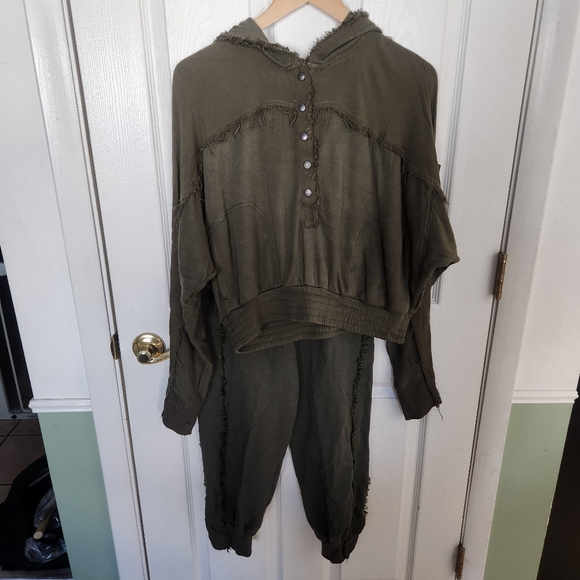 Free People Movement Windy Meadow Sz XS Womens Fringe Sweatshirt Pants Set Green - Picture 2 of 15